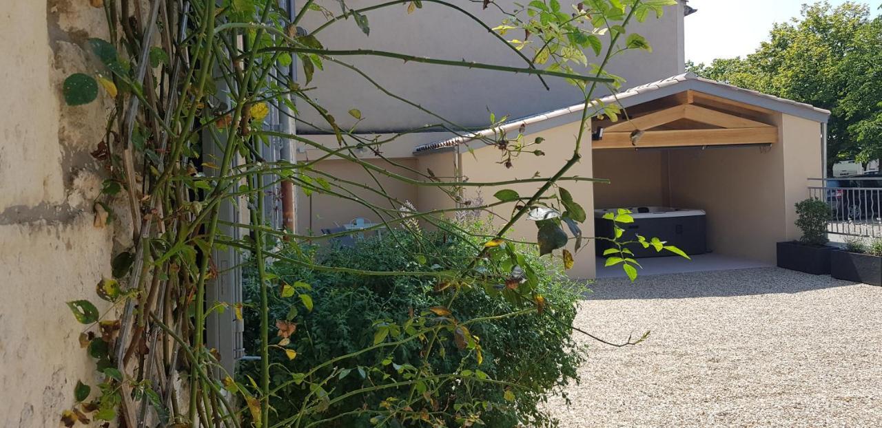 La Cour Saint Louis Panzió Castelnau-Montratier Kültér fotó